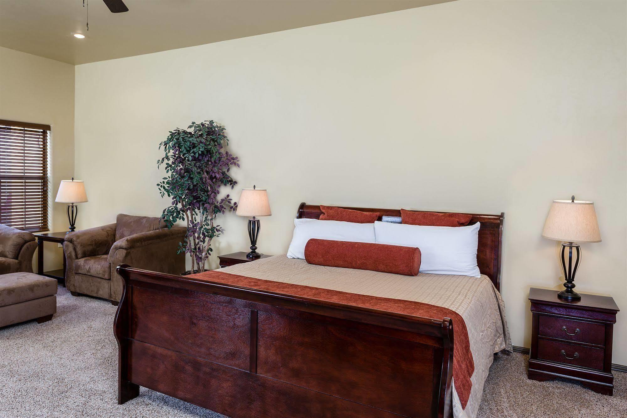 The Courtyard Villas Hobbs Exterior photo